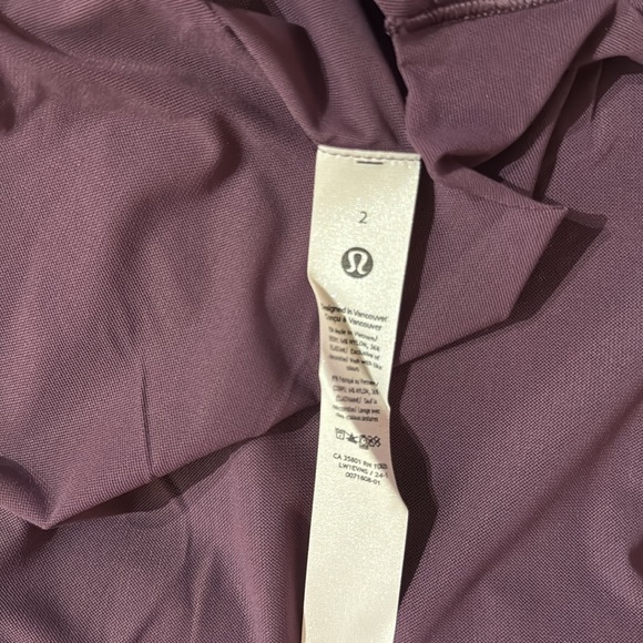 Keyhole Mesh Tank - Picture 7 of 10